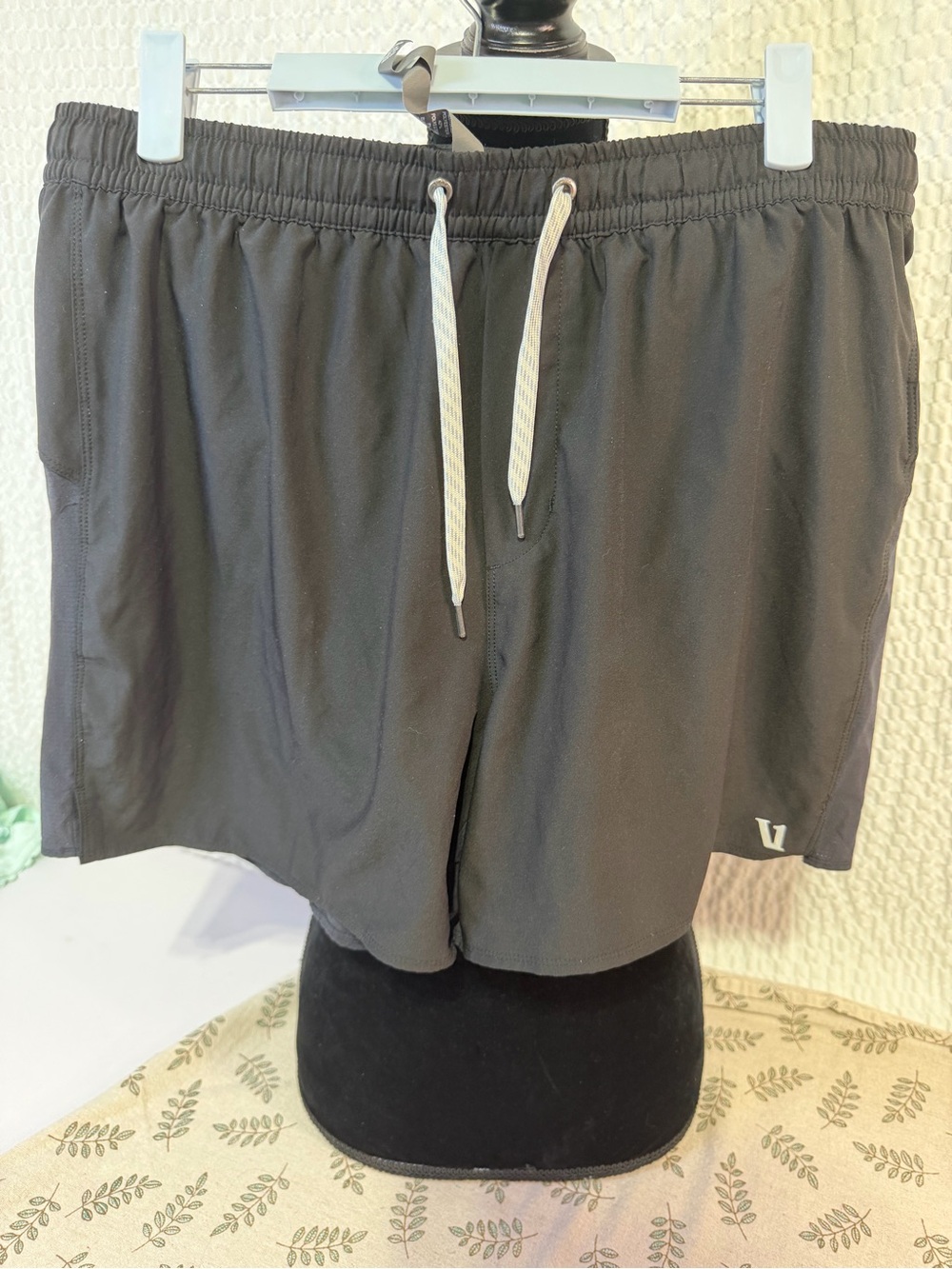 Vuori Black Athletic Drawstring Shorts with White Drawcords 5”